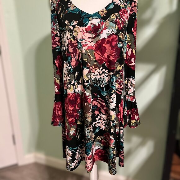 Floral Dress by Connected Apparel, Size 12 - Picture 5 of 5